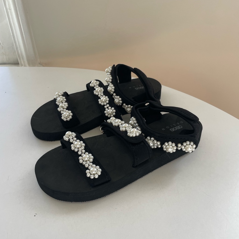 ASOS DESIGN Forget Me Not Pearl Sandals - Picture 6 of 9